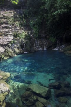 Chapada das Mesas_Poco Azul Poço azul, waterfall in chapada das mesas, inland brazil