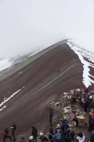 Rainbow Mountain_Reality Rainbow Mountain_Reality